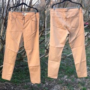 Old navy rockstar super skinny jeans!